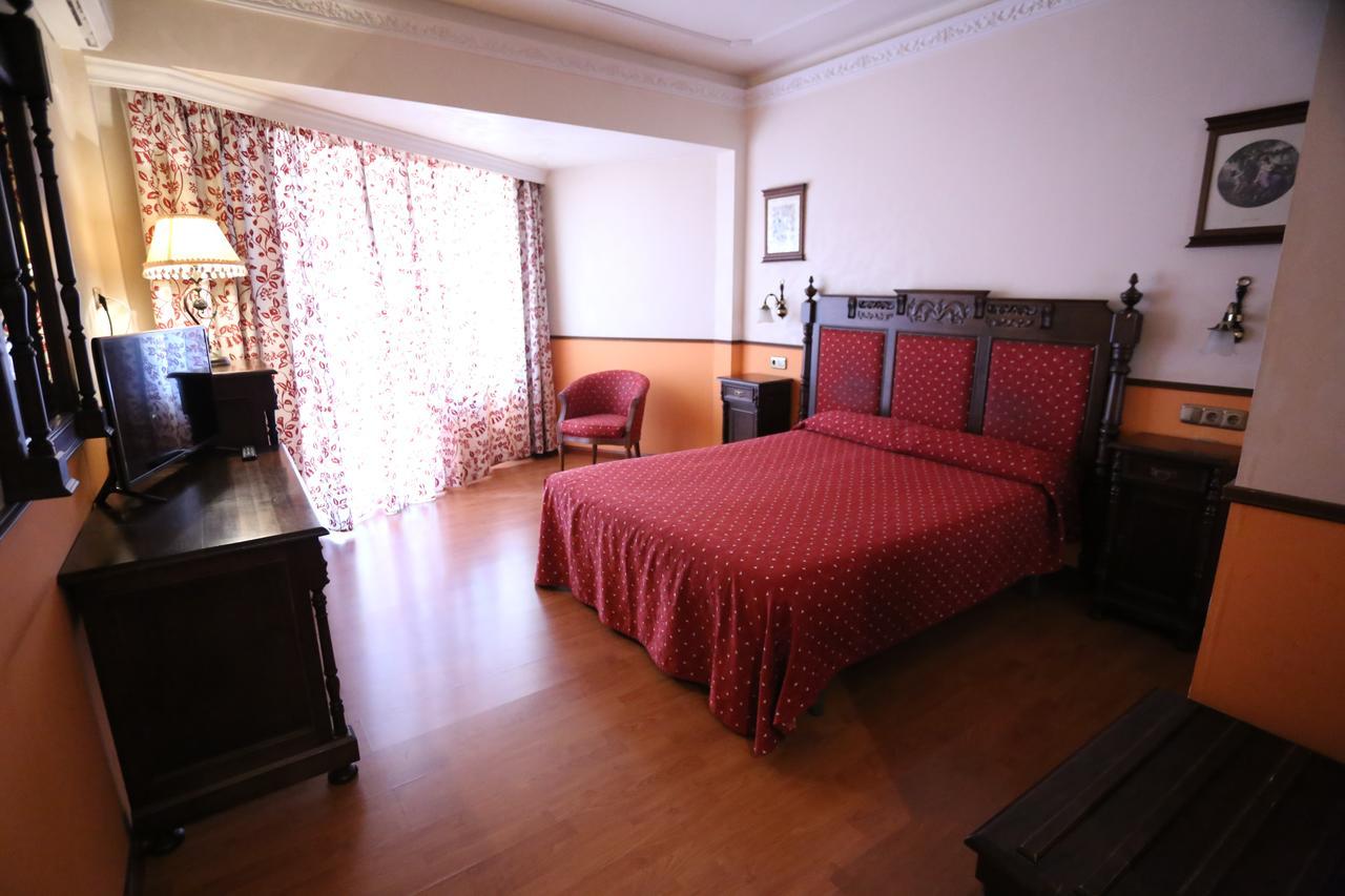 Hotel El Cisne 사라고사 외부 사진